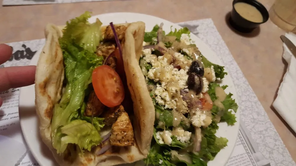 Mediterranean Chicken Pita w Greek Salad